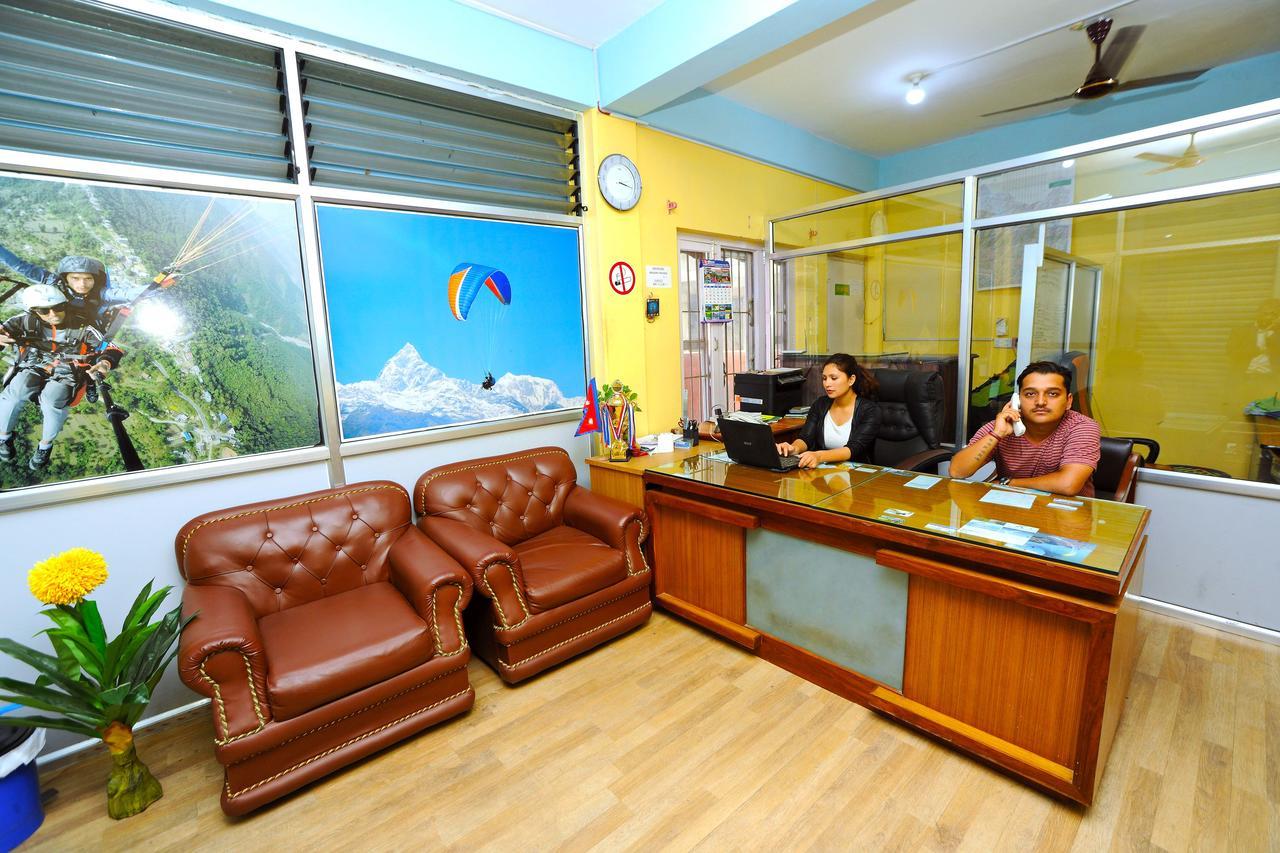 פוקהרה Hotel Queens Park מראה חיצוני תמונה